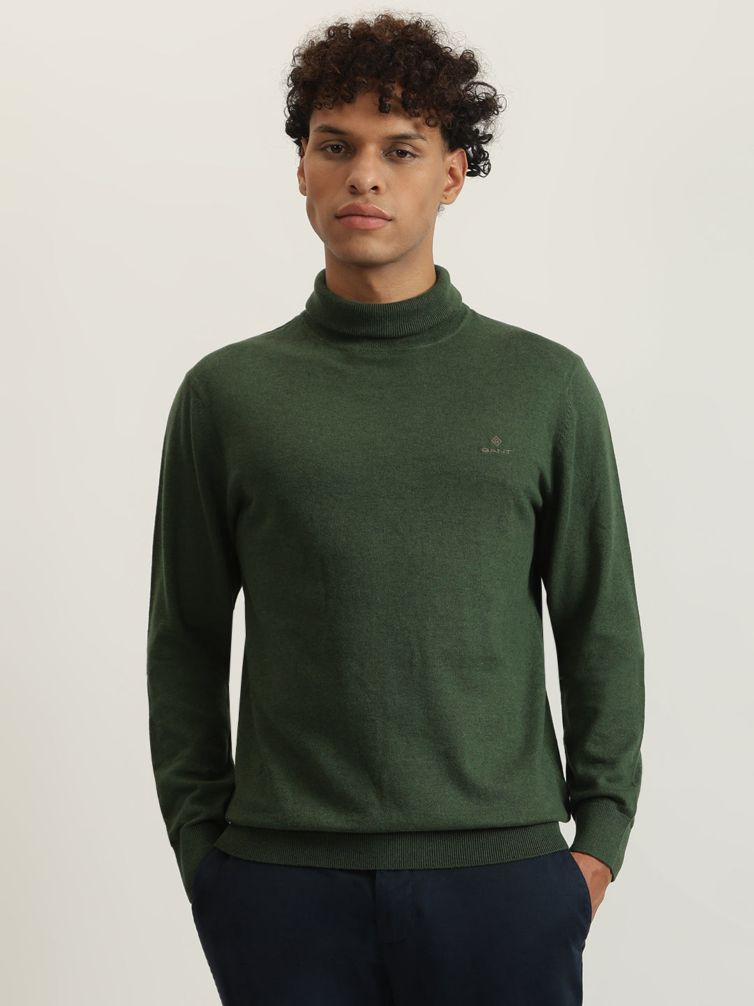 Gant Men Green Solid Round Neck Sweater