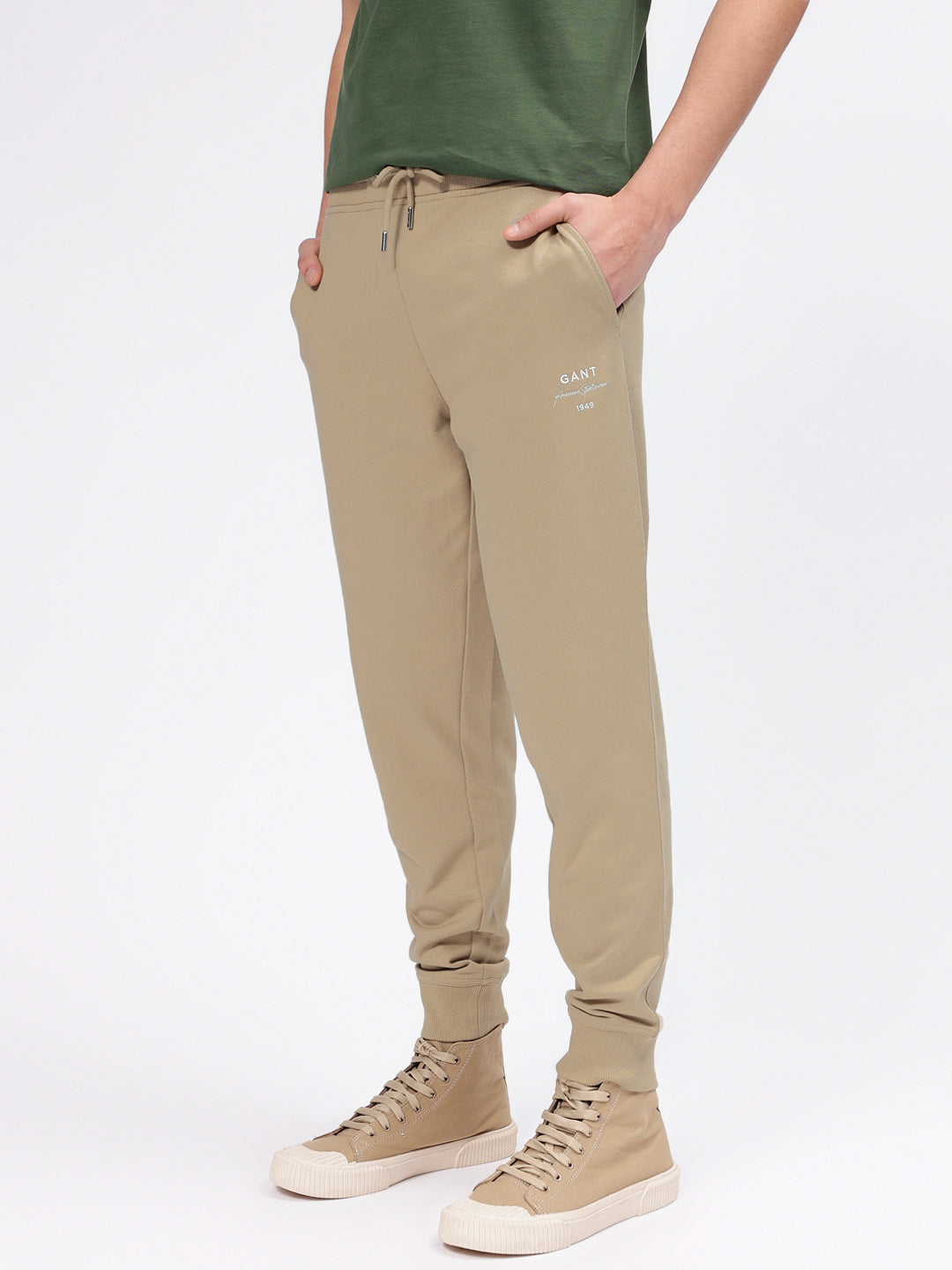 Gant Men Khaki Solid Regular Fit Drawstring Joggers