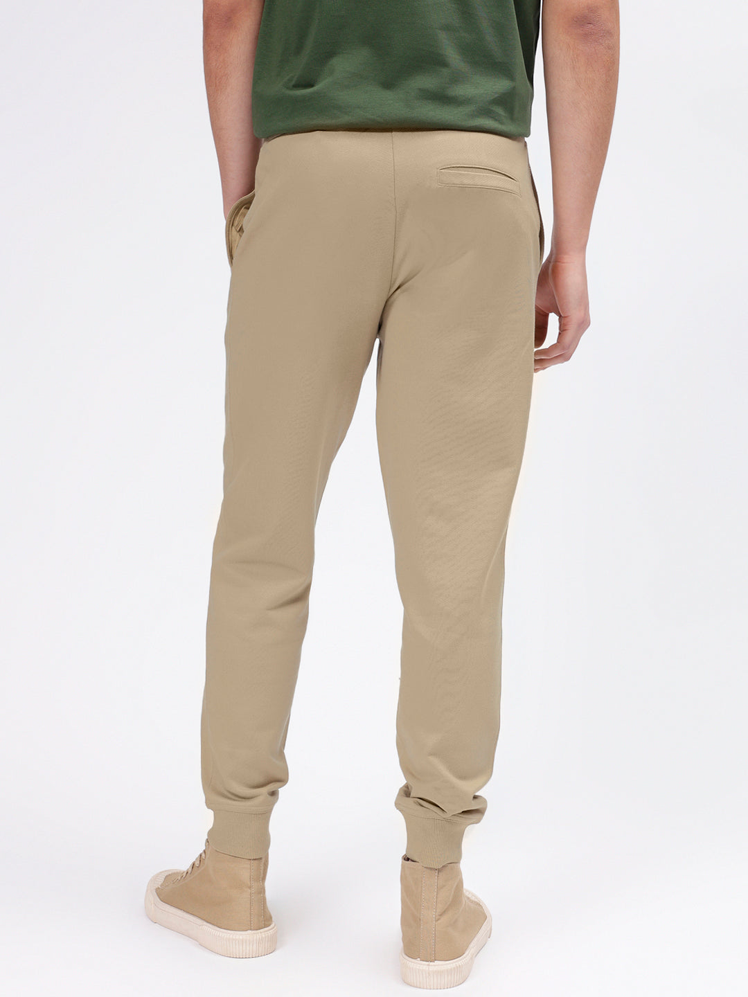 Gant Men Khaki Solid Regular Fit Drawstring Joggers