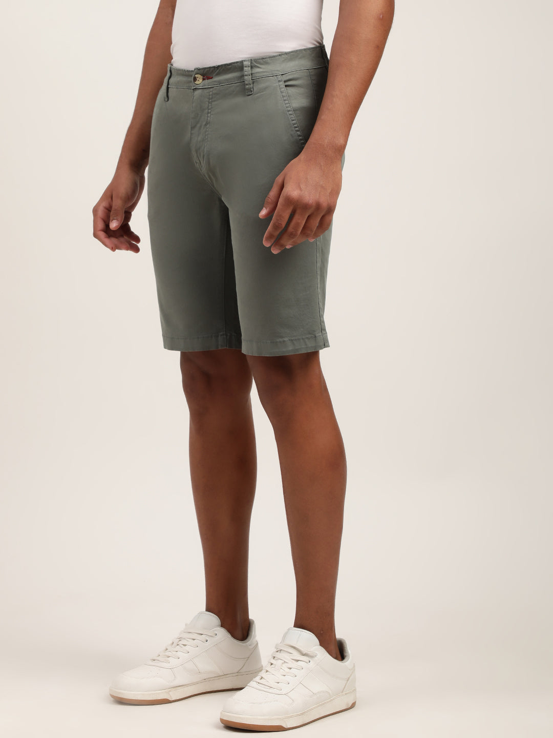 Lindbergh Men Dusty Green Solid Regular Fit Shorts