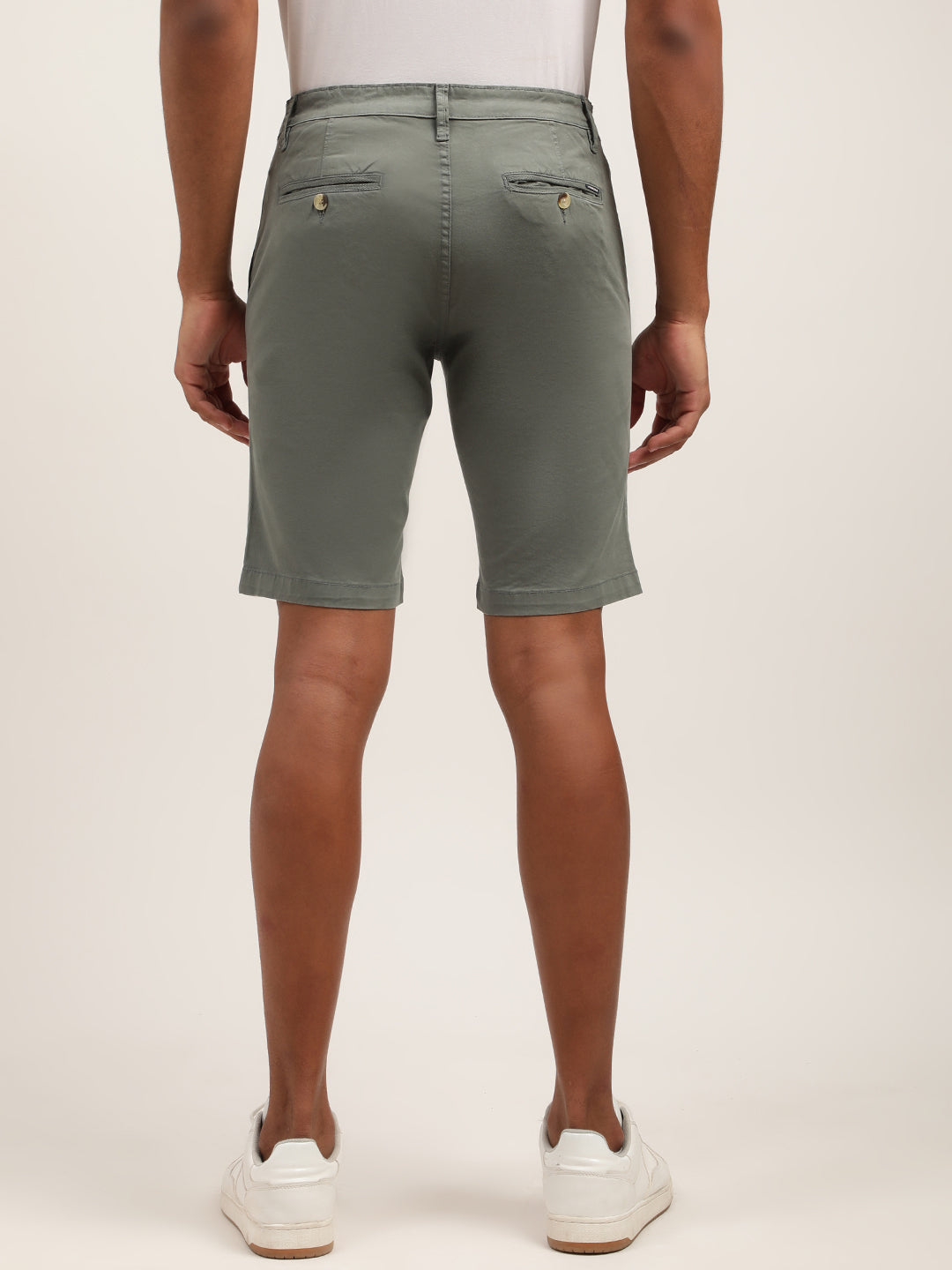 Lindbergh Men Dusty Green Solid Regular Fit Shorts