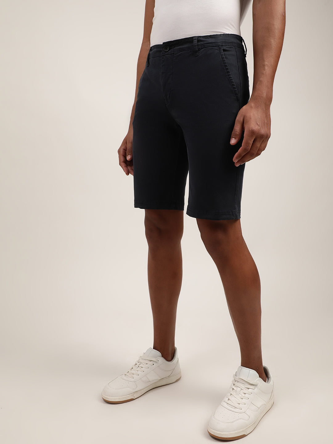 Lindbergh Men Black Solid Regular Fit Shorts