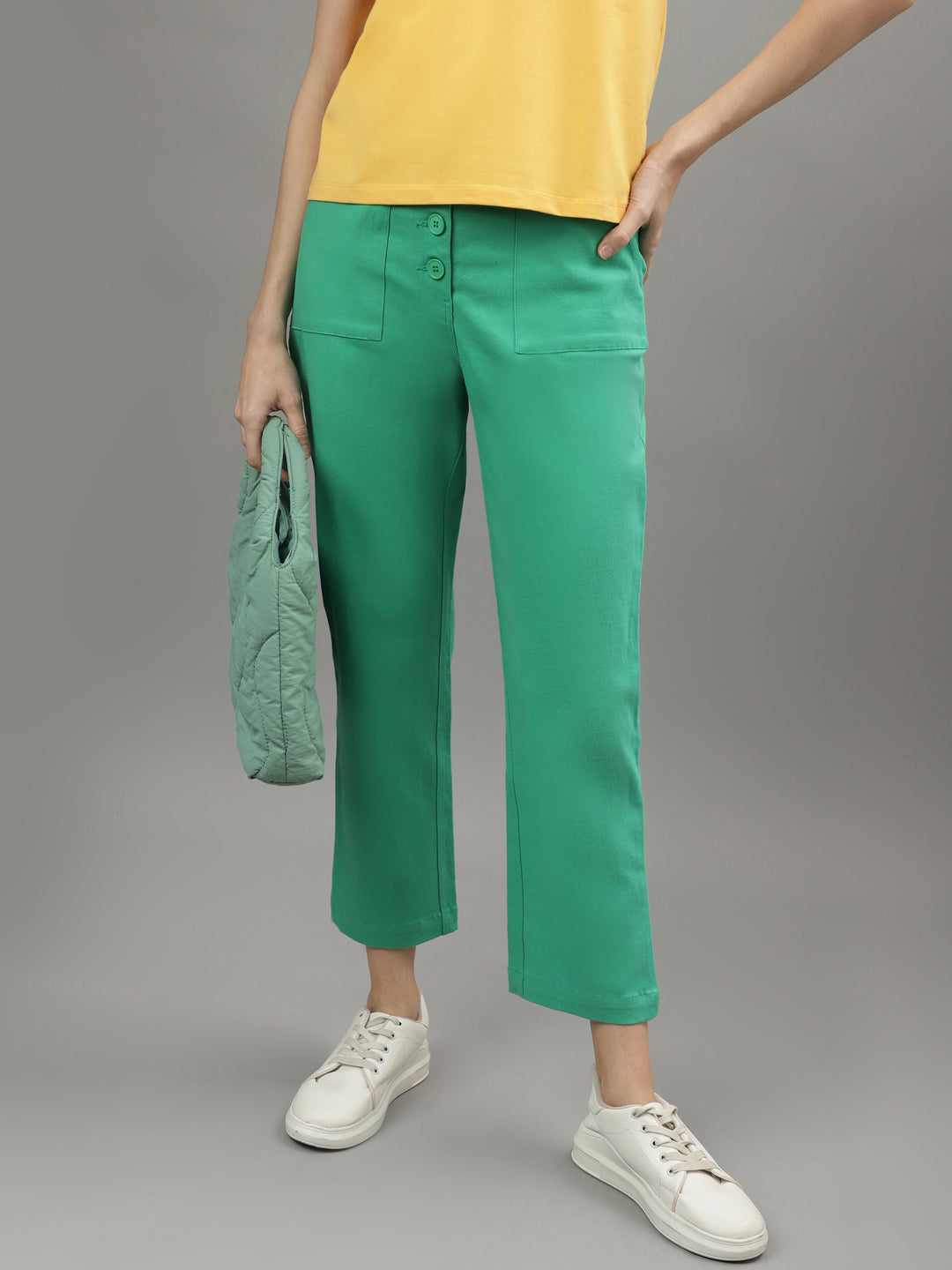 Iconic Women Green Solid Straight Fit Trouser