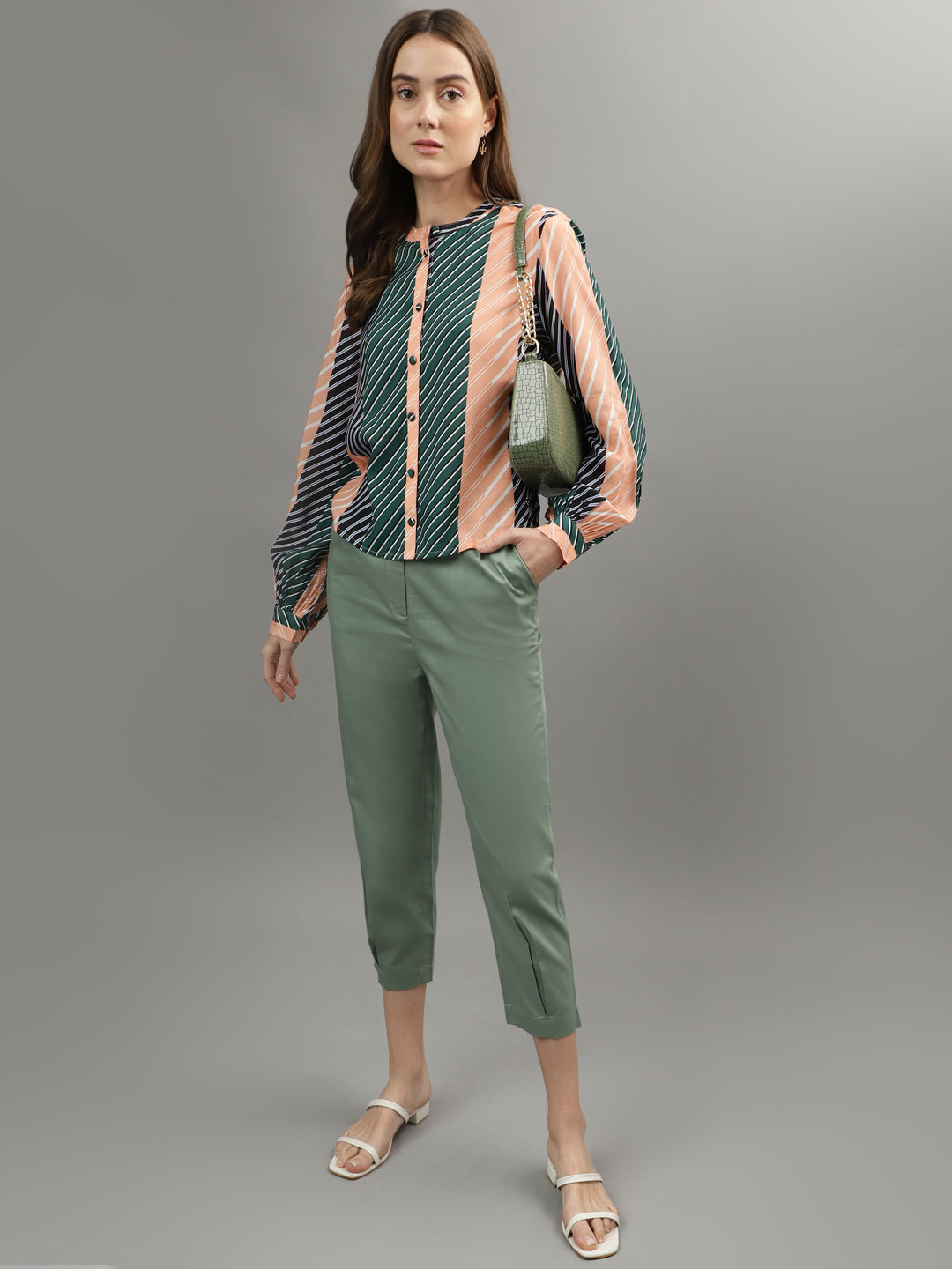 Iconic Women Olive Solid Regular Fit Trouser