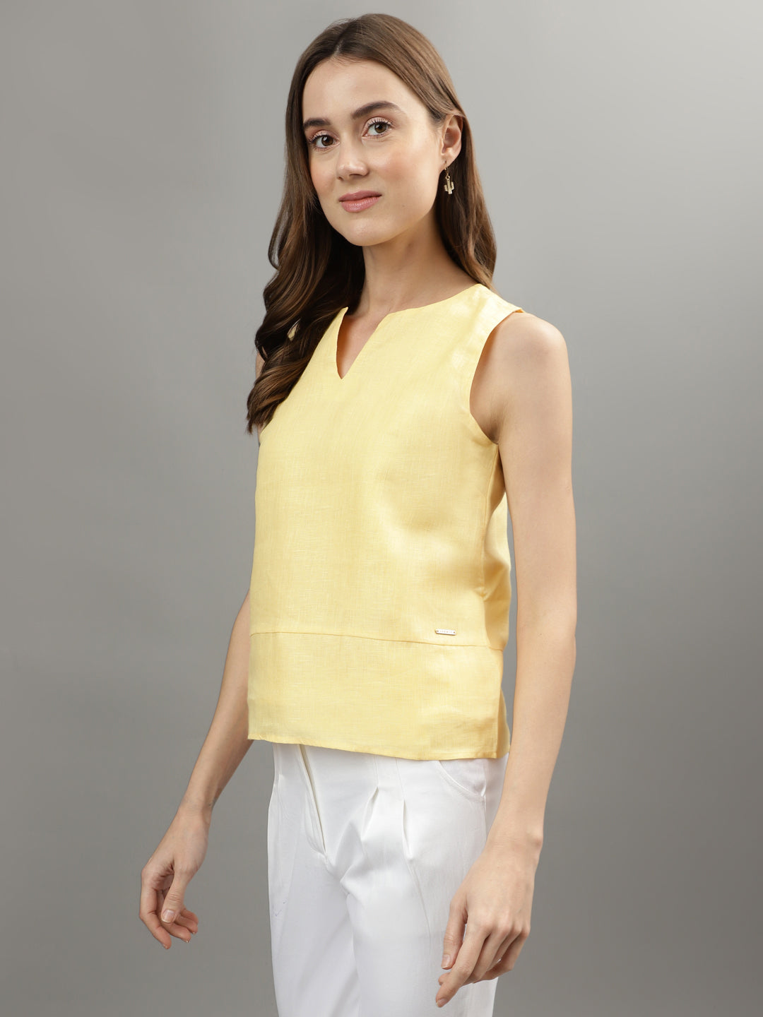 Iconic Women Yellow Solid Round Neck Top