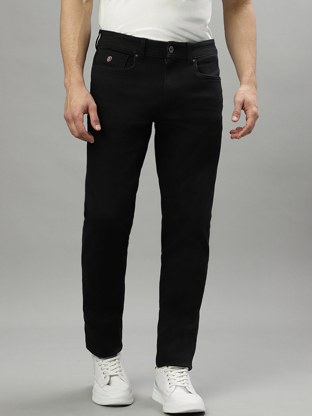 Iconic Men Black Solid Slim Fit Jeans