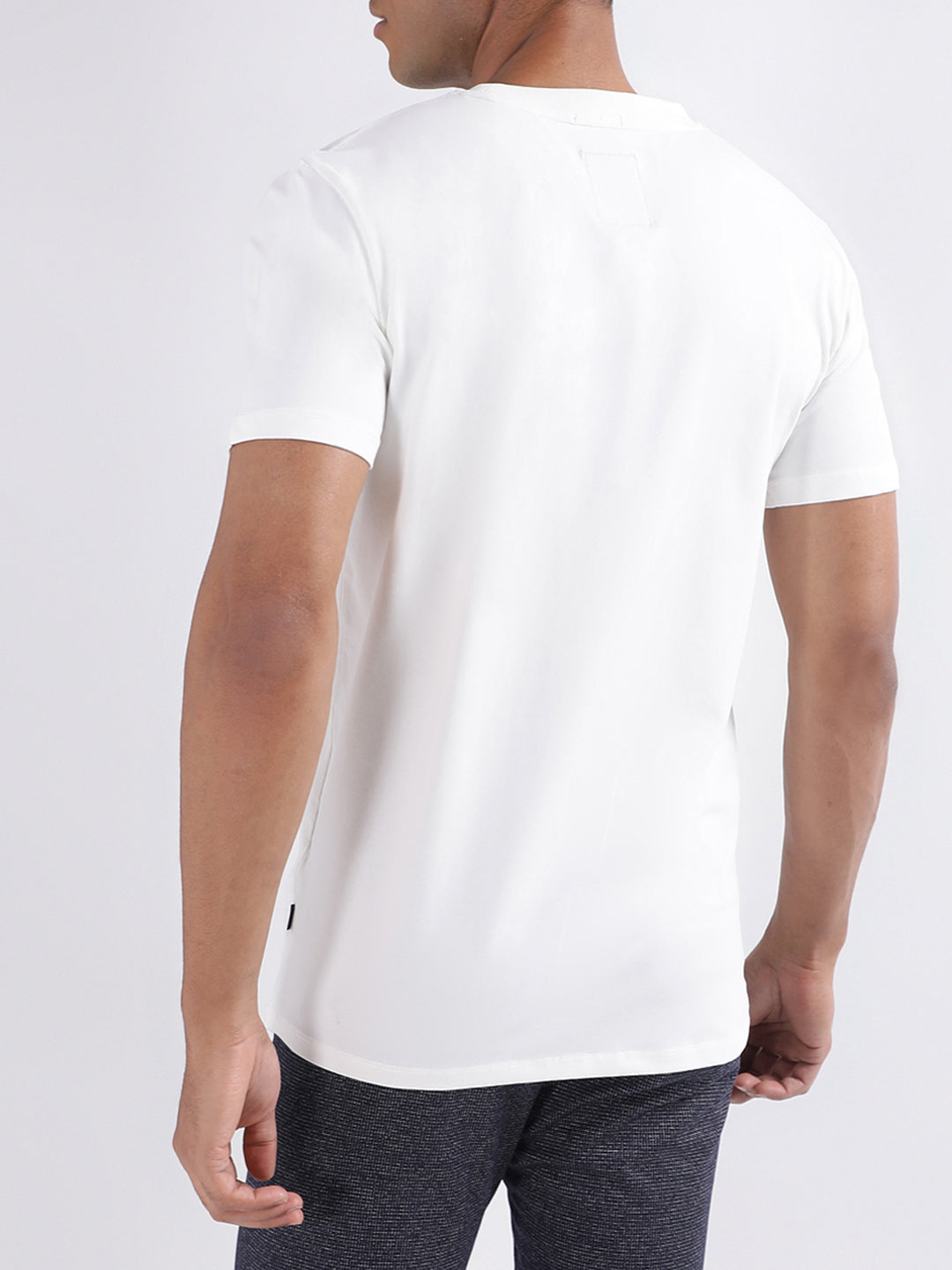 Lindbergh Off White Relaxed Fit T-Shirt