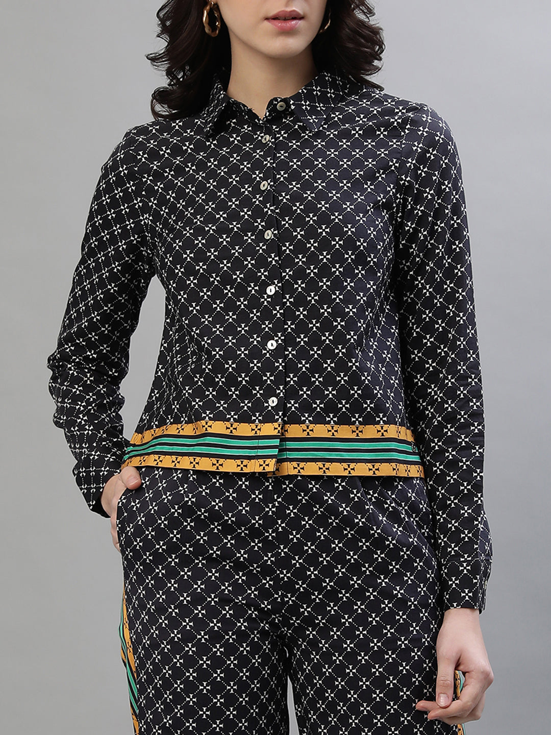 Iconic Women Multi Printed Collar Top