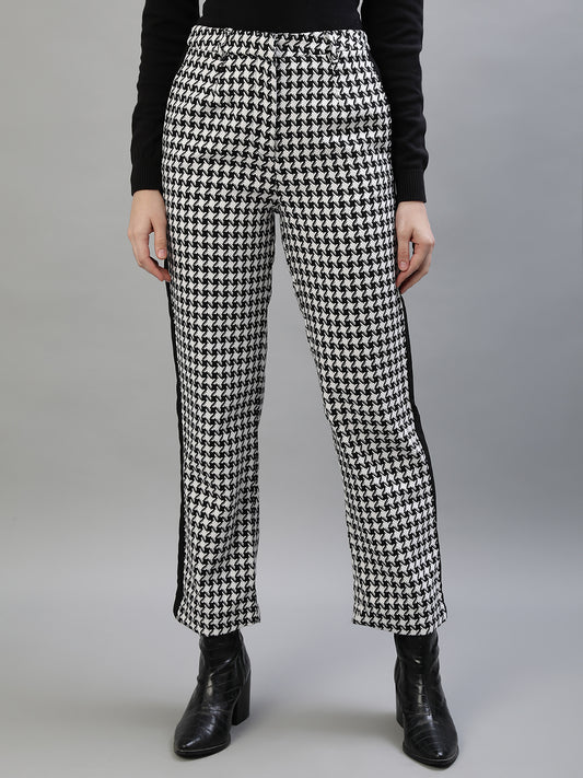 Iconic Women Multi Checked Regular Fit Trouser