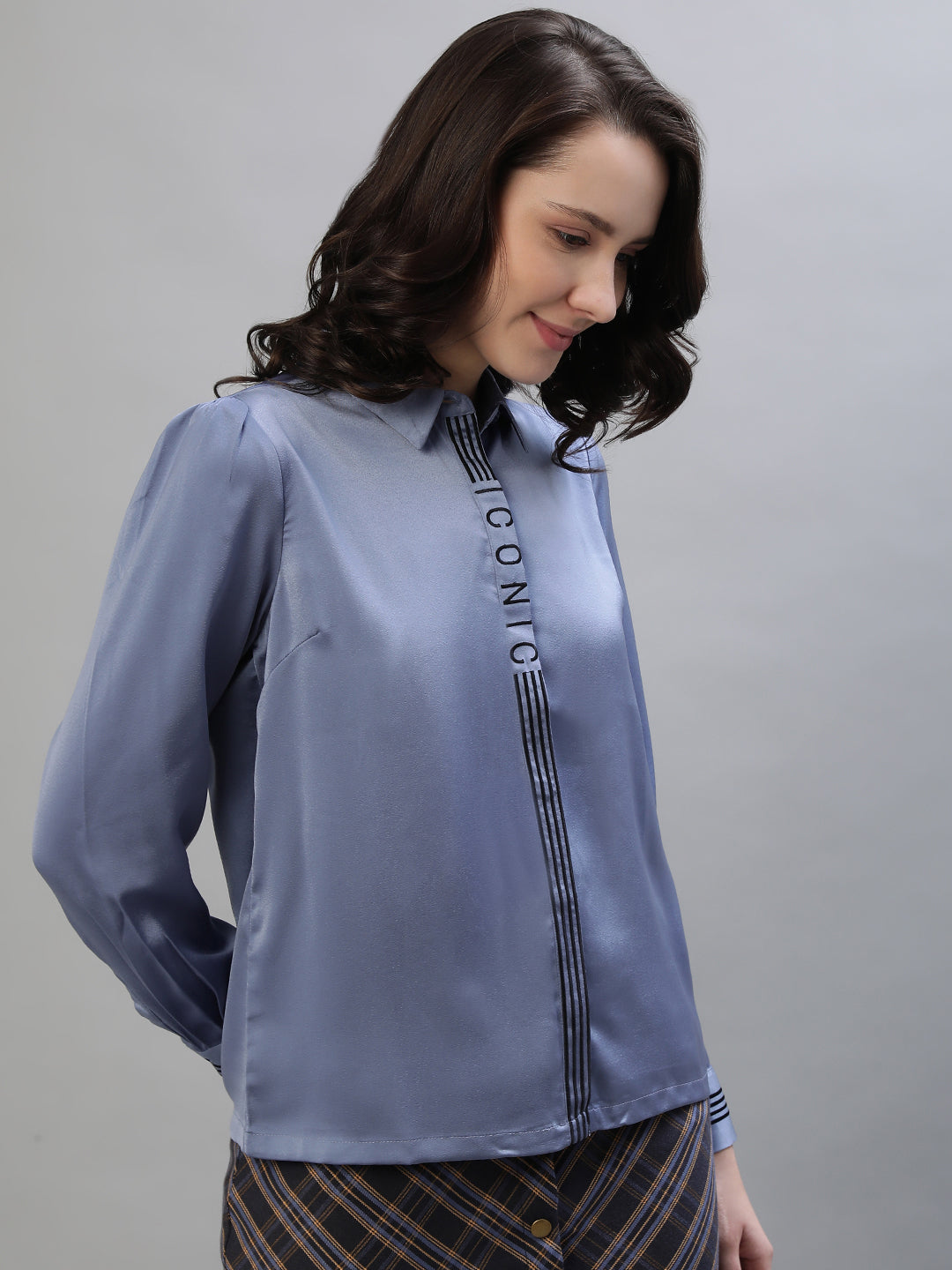 Iconic Women Blue Solid Collar Top