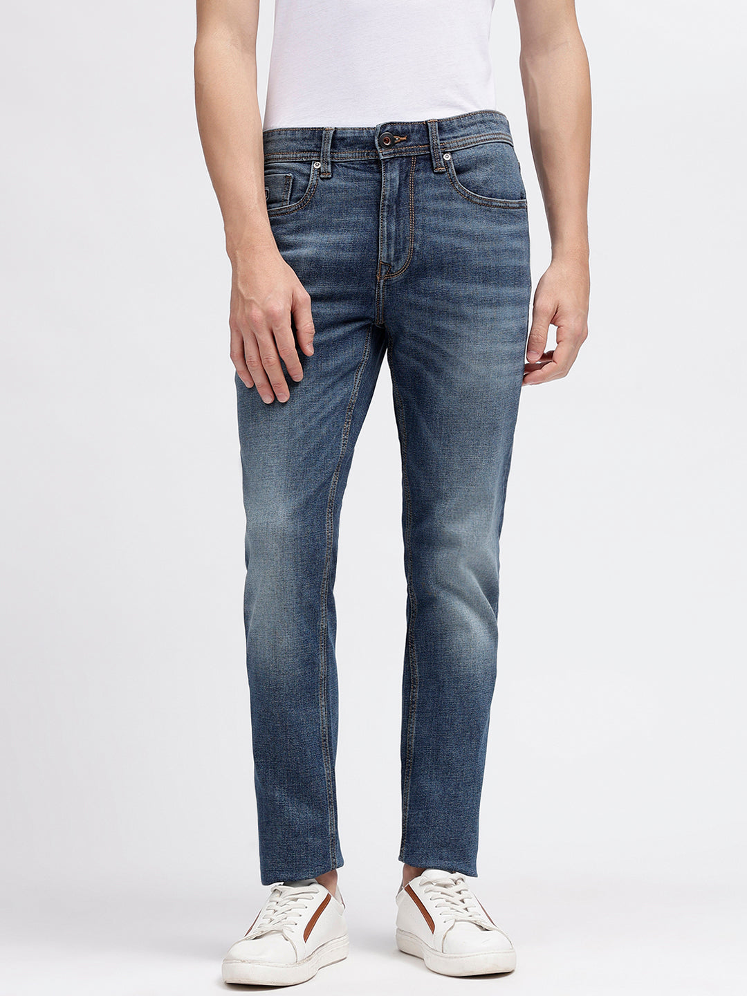 Iconic Men Blue Washed Mid-Rise Tapered Fit Jeans