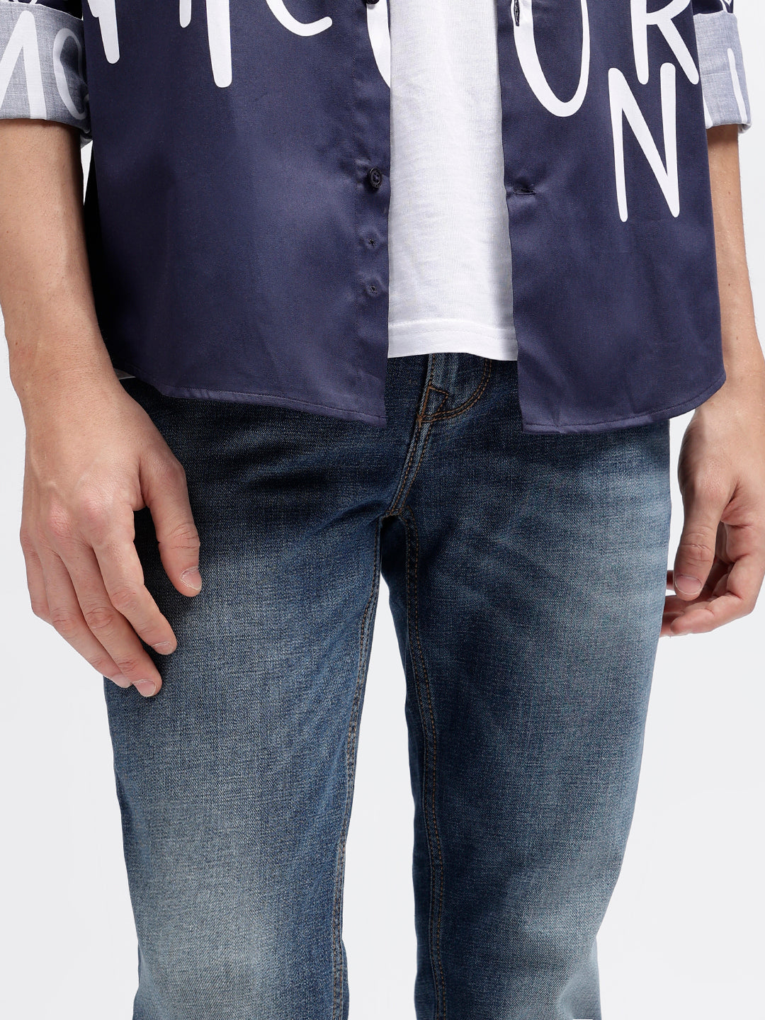 Iconic Men Blue Washed Mid-Rise Tapered Fit Jeans