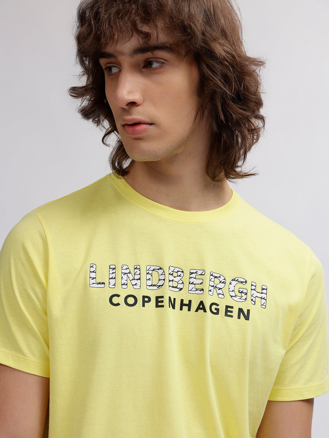 Lindbergh Men Yellow Solid Round Neck Short Sleeves T-shirt