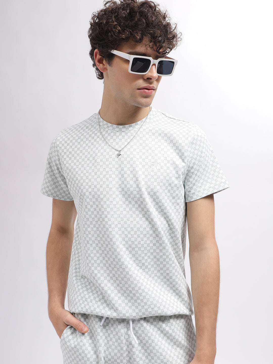 Iconic Men White Checked Round Neck Short Sleeves T-Shirt