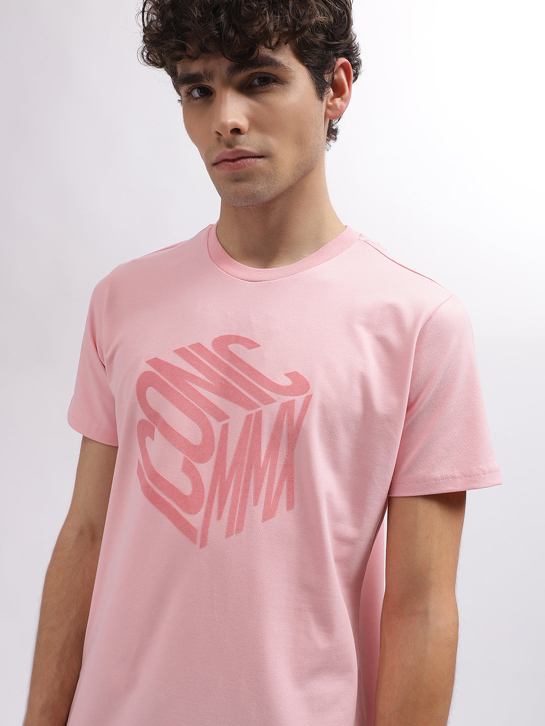 Iconic Men Pink Solid Round Neck Short Sleeves T-Shirt