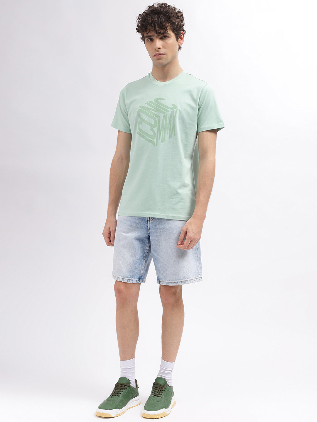 Iconic Men Green Solid Round Neck Short Sleeves T-Shirt