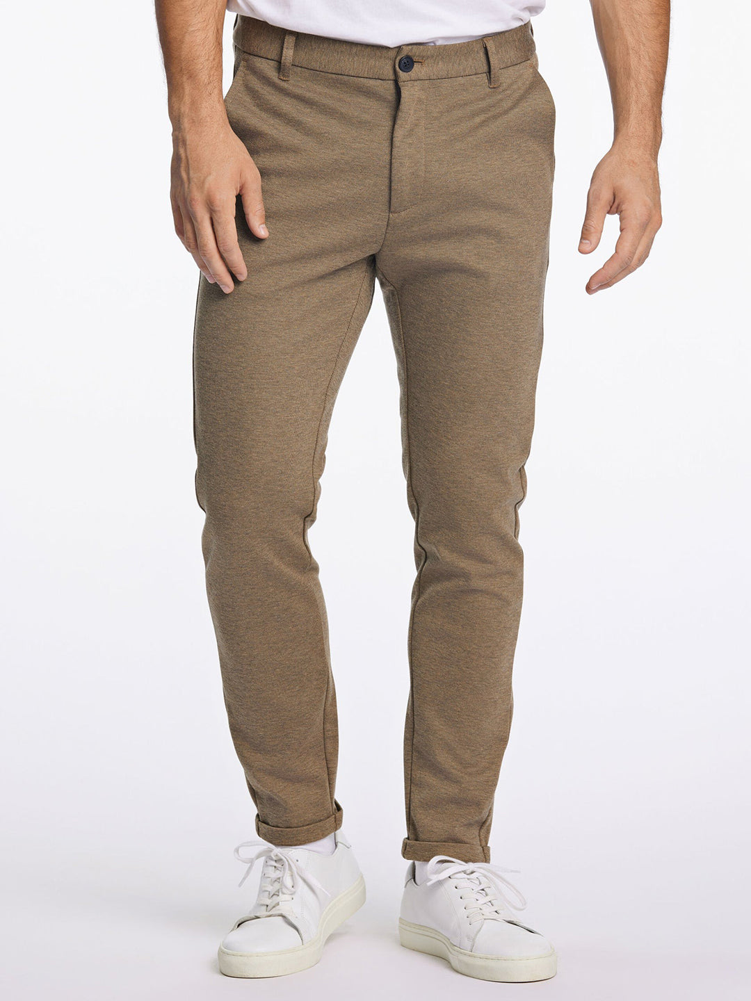 Lindbergh Men Beige Solid Mid-Rise Slim Fit Regular Trouser