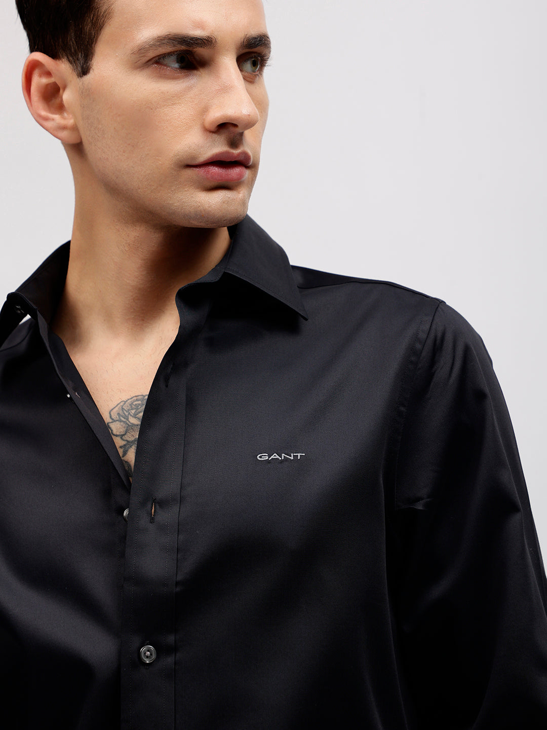 Gant Men Black Solid Spread Collar Full Sleeves Shirt