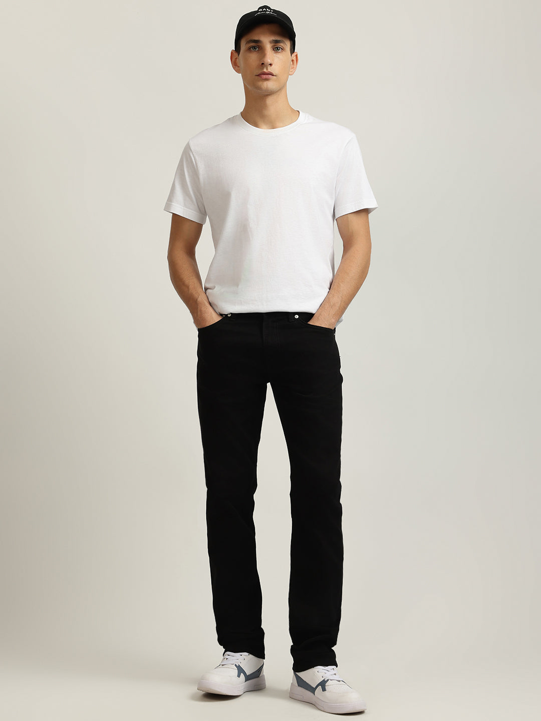 Gant Men Solid Mid-Rise Jeans