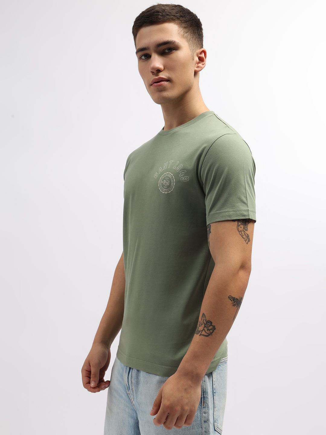 Gant Men Green Solid Round Neck Short Sleeves T-Shirt