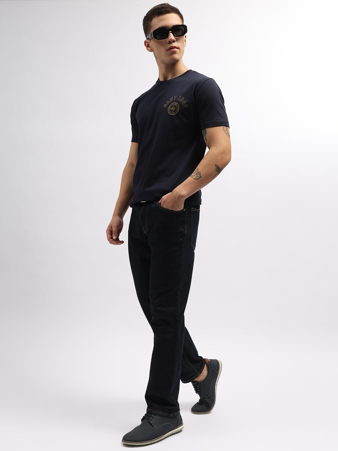 Gant Men Navy Blue Solid Round Neck Short Sleeves T-Shirt