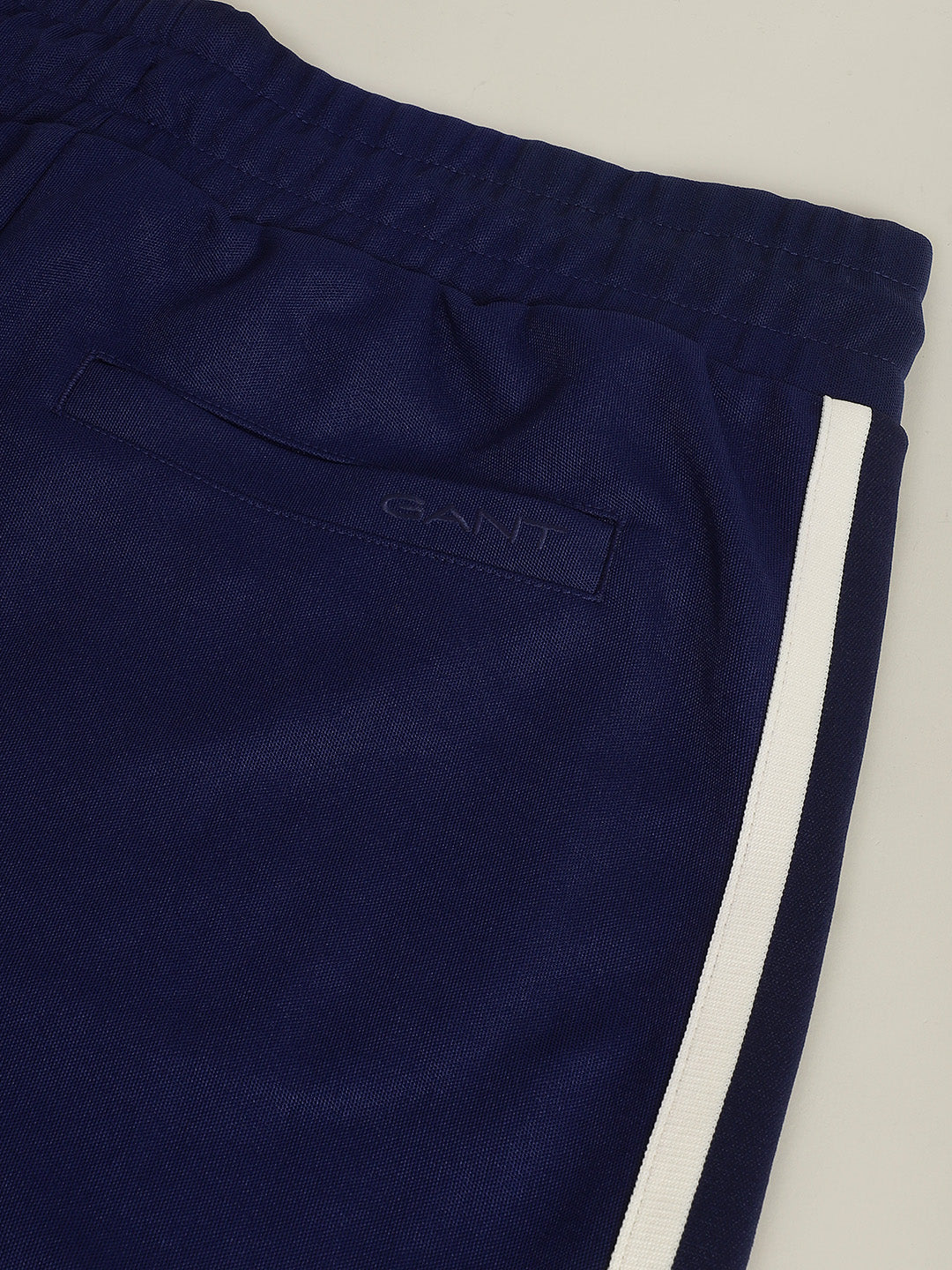 Gant Men Blue Solid Mid-Rise Track Pant