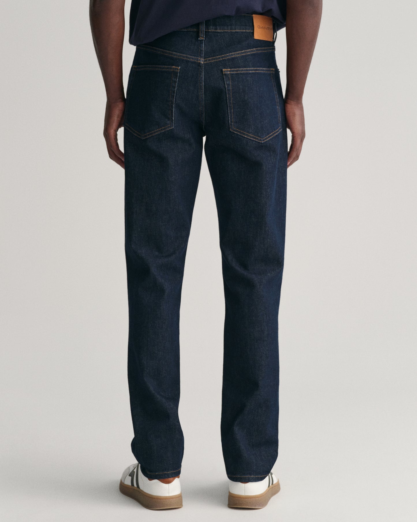 Gant Men Blue Solid Mid-Rise Slim Fit Jeans