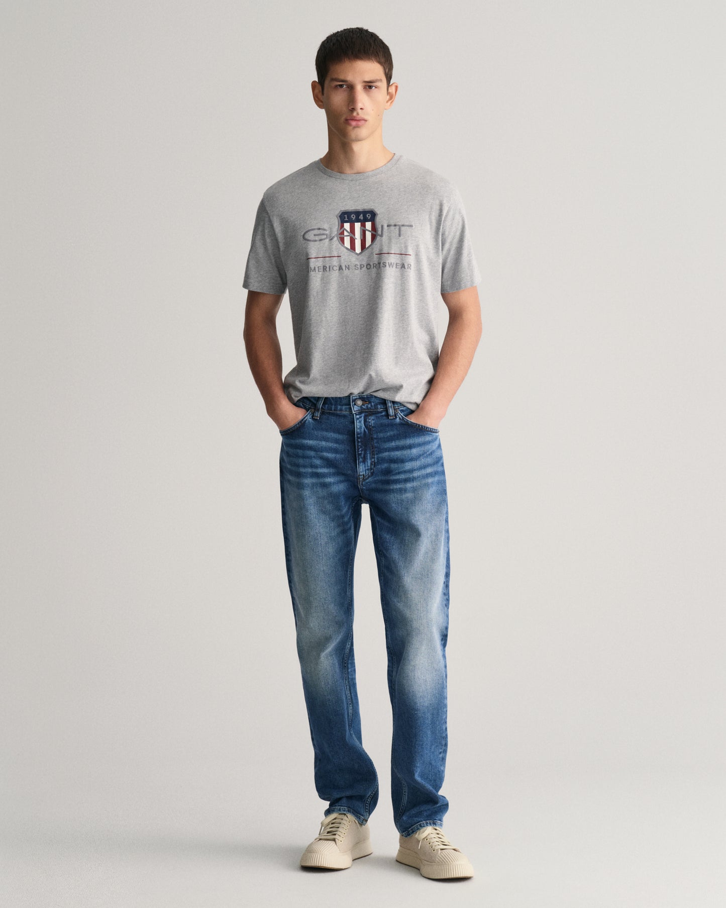 Gant Men Blue Washed Mid-Rise Regular Fit Jeans