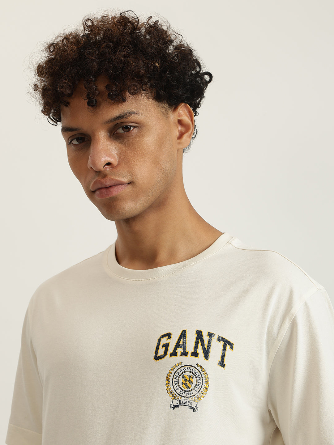 Gant Men Solid Round Neck Short Sleeves T-Shirt