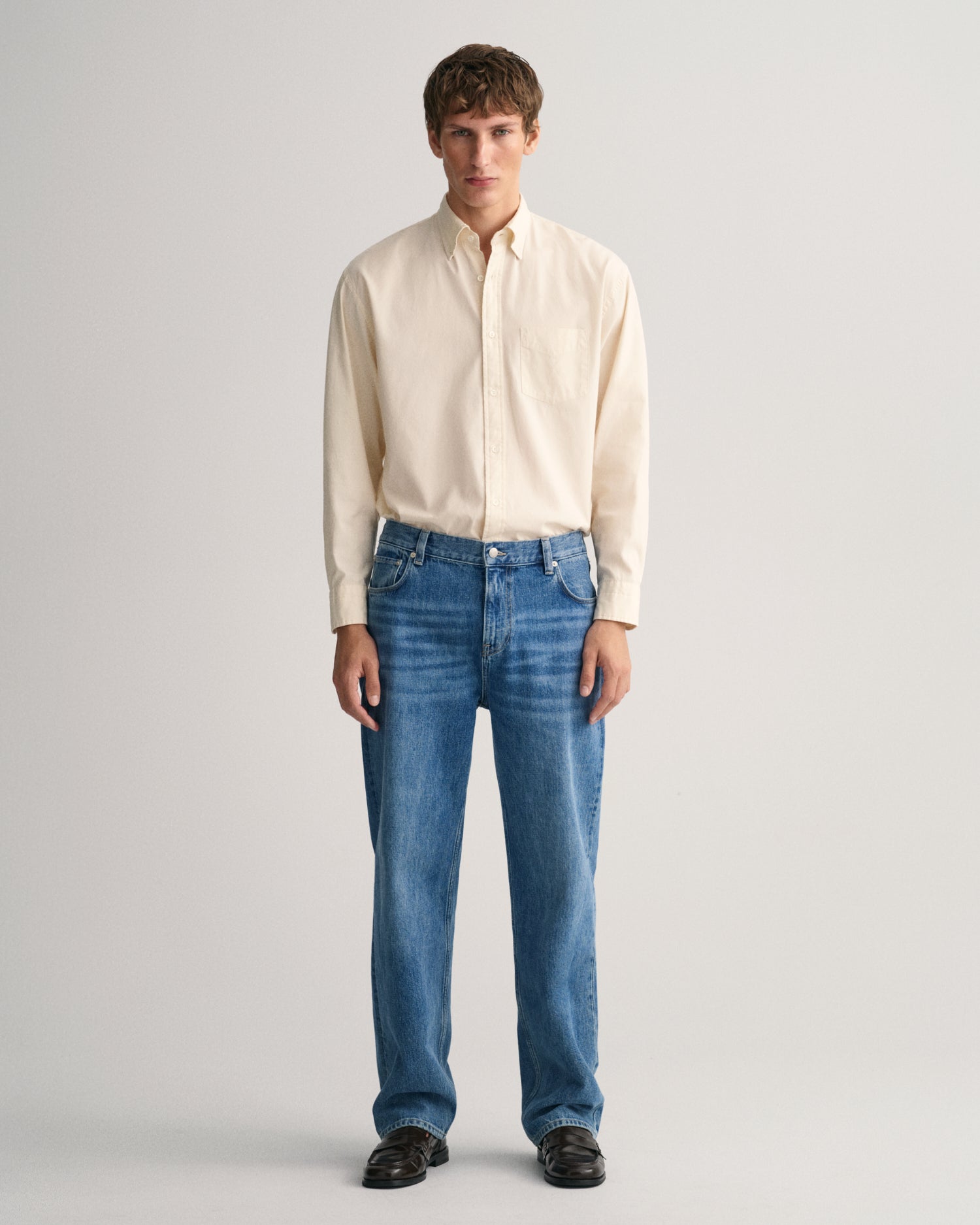 Gant Men Relaxed Fit Light Fade Clean Look Cotton Jeans