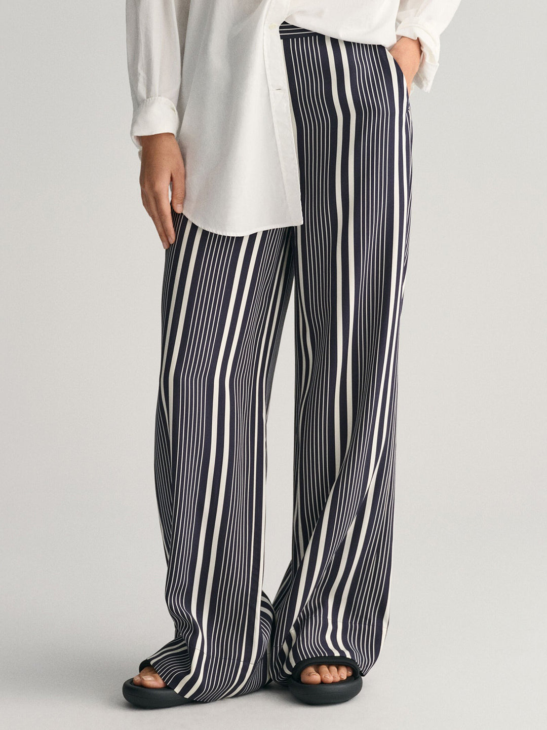 Buy Women Women Red High-Rise Parallel Trousers Online At Best Price -  Sassafras.in