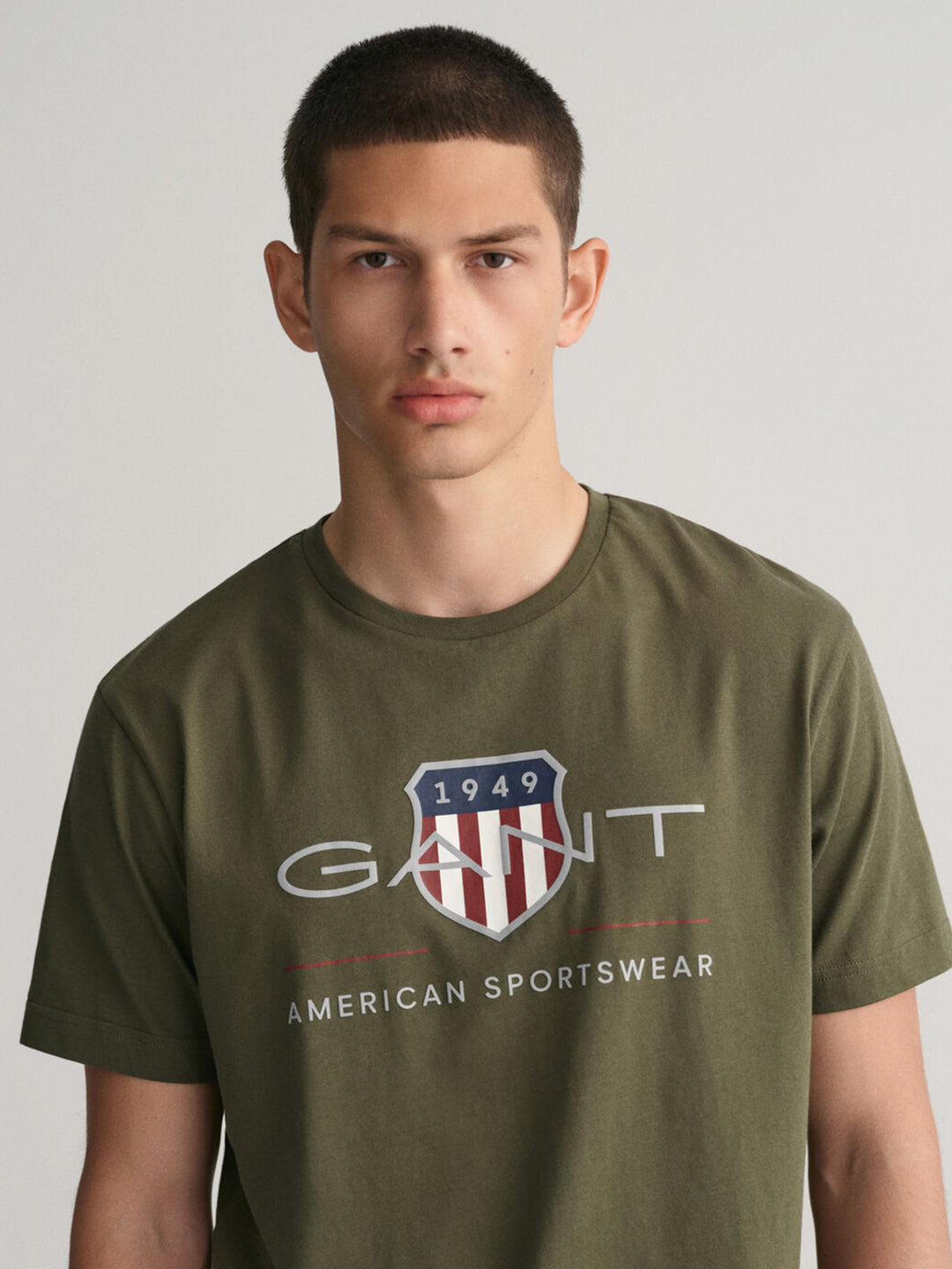 Gant Men Green Solid Round Neck Short Sleeves T-shirt