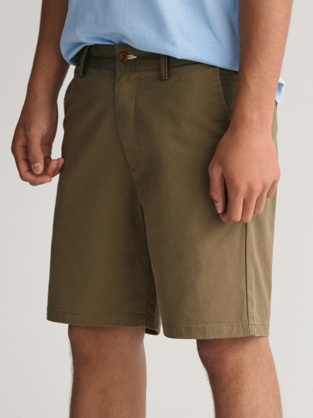 Gant Boys Olive Solid Mid-rise Regular Fit Chino Shorts