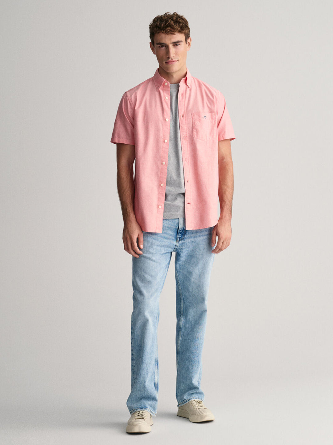 Gant Men Pink Solid Button Down Collar Short Sleeves Shirt