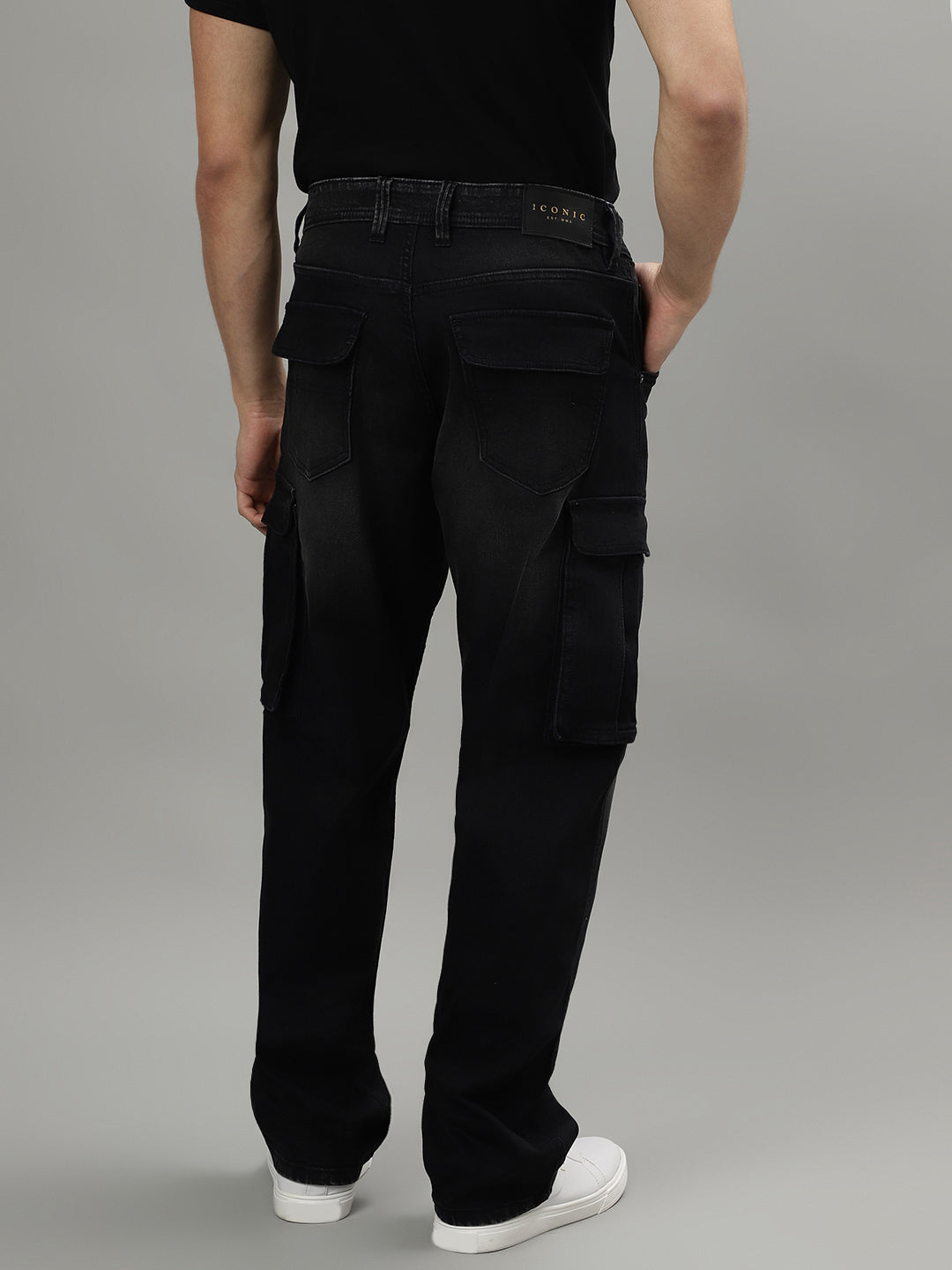 Iconic Men Black Solid Mid-Rise Regular Fit Jeans