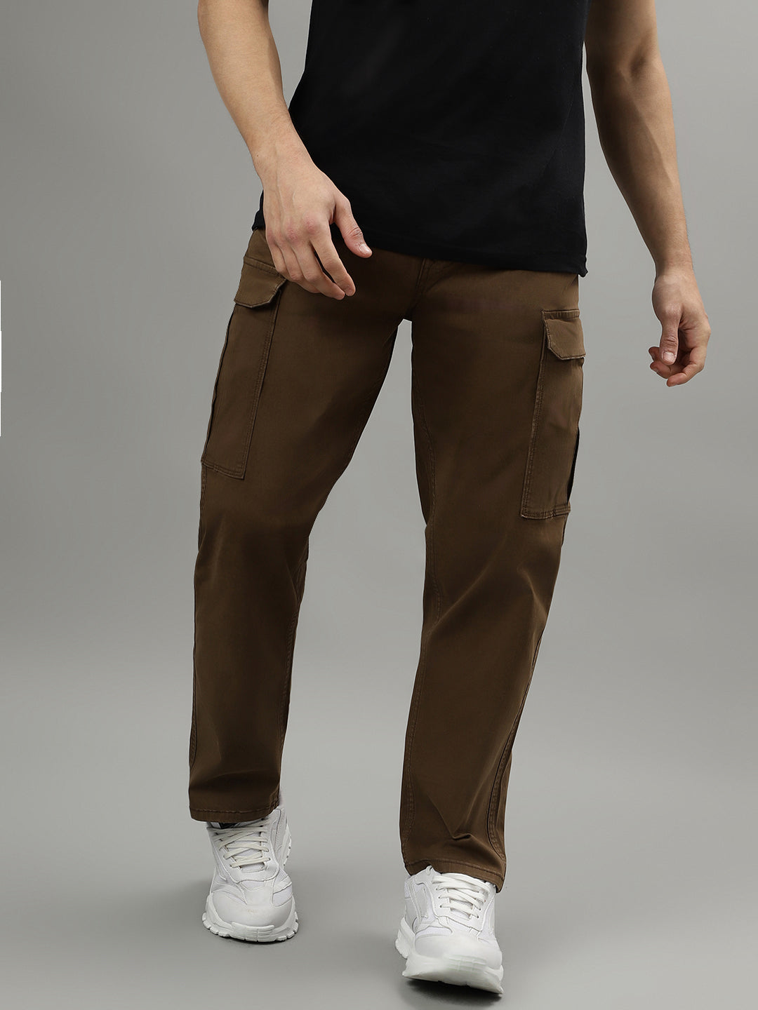 Shop Iconic Men Solid Mid-rise Regular Fit Cargo Trousers