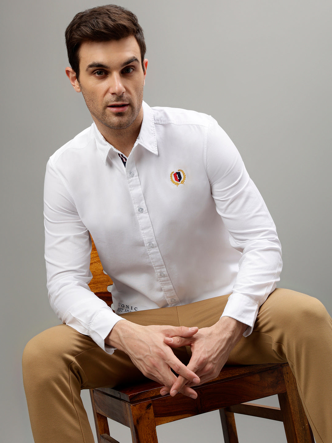 Iconic White Fashion Slim fit Shirts