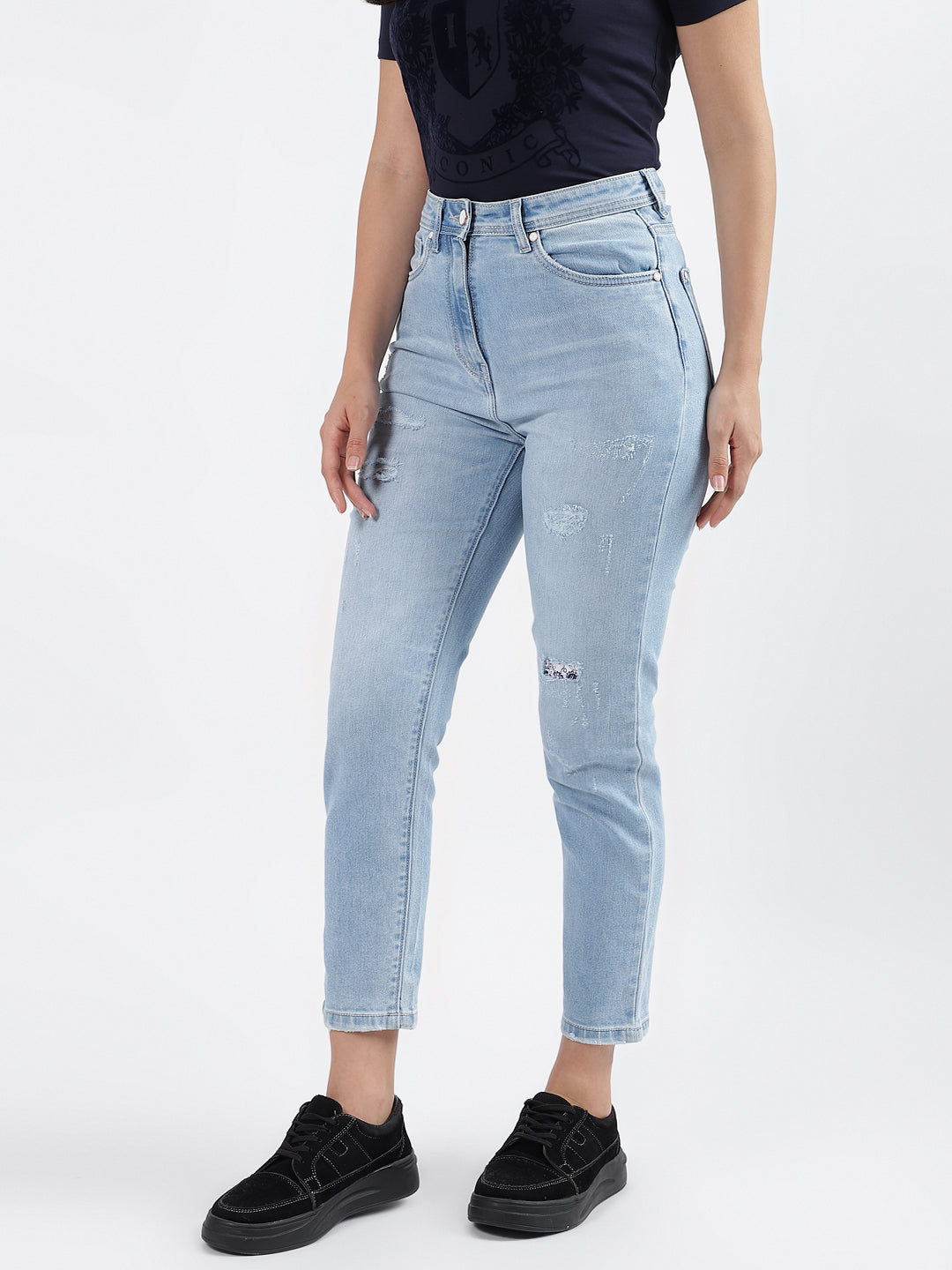 Iconic Women Blue Faded Slim Straight Fit Jeans