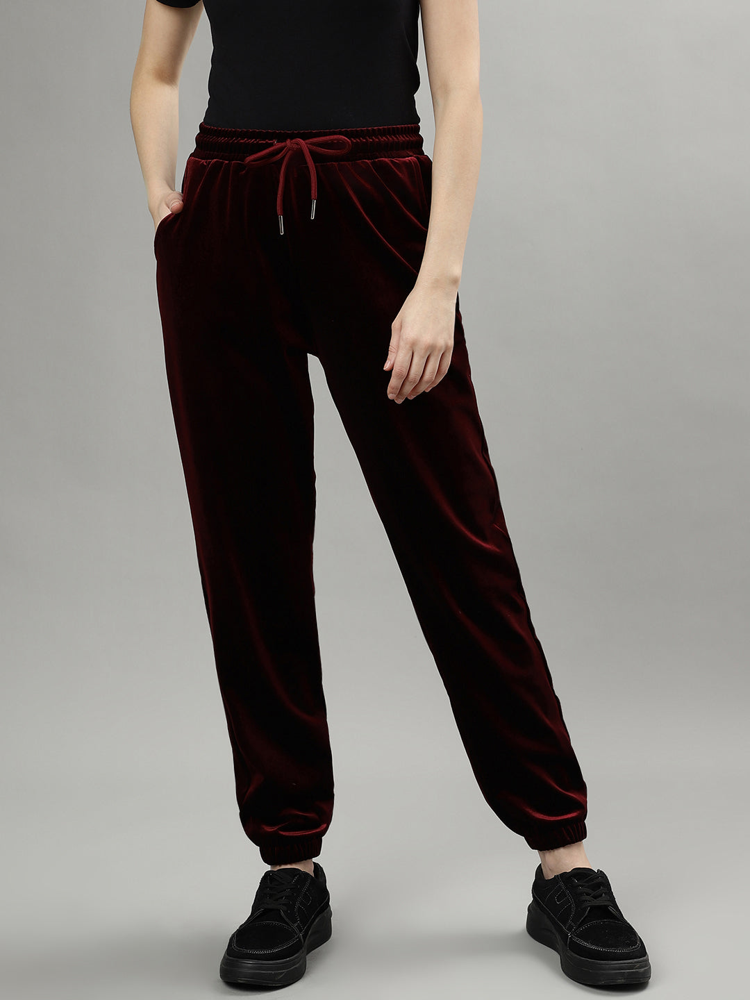 Iconic Women Solid Regular Fit Trackpant