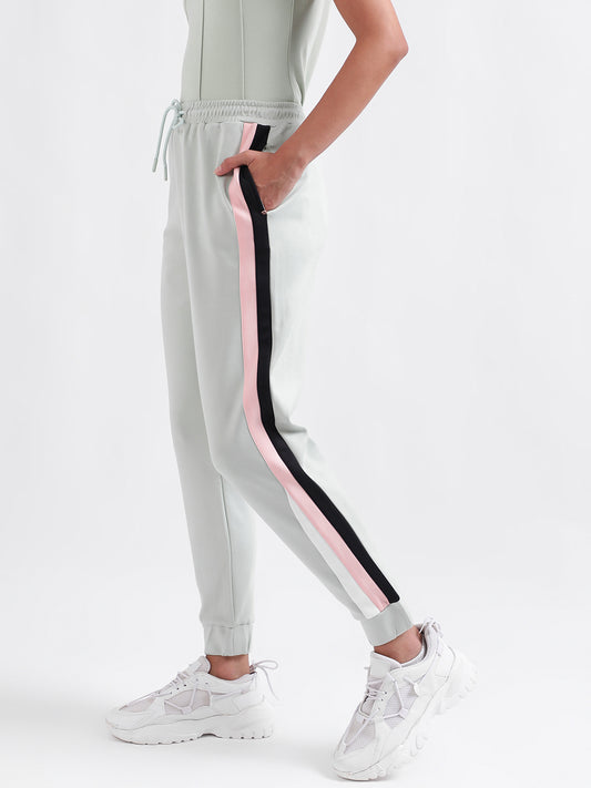 Iconic Women Green Colour blocked Relaxed Fit Sweatpant