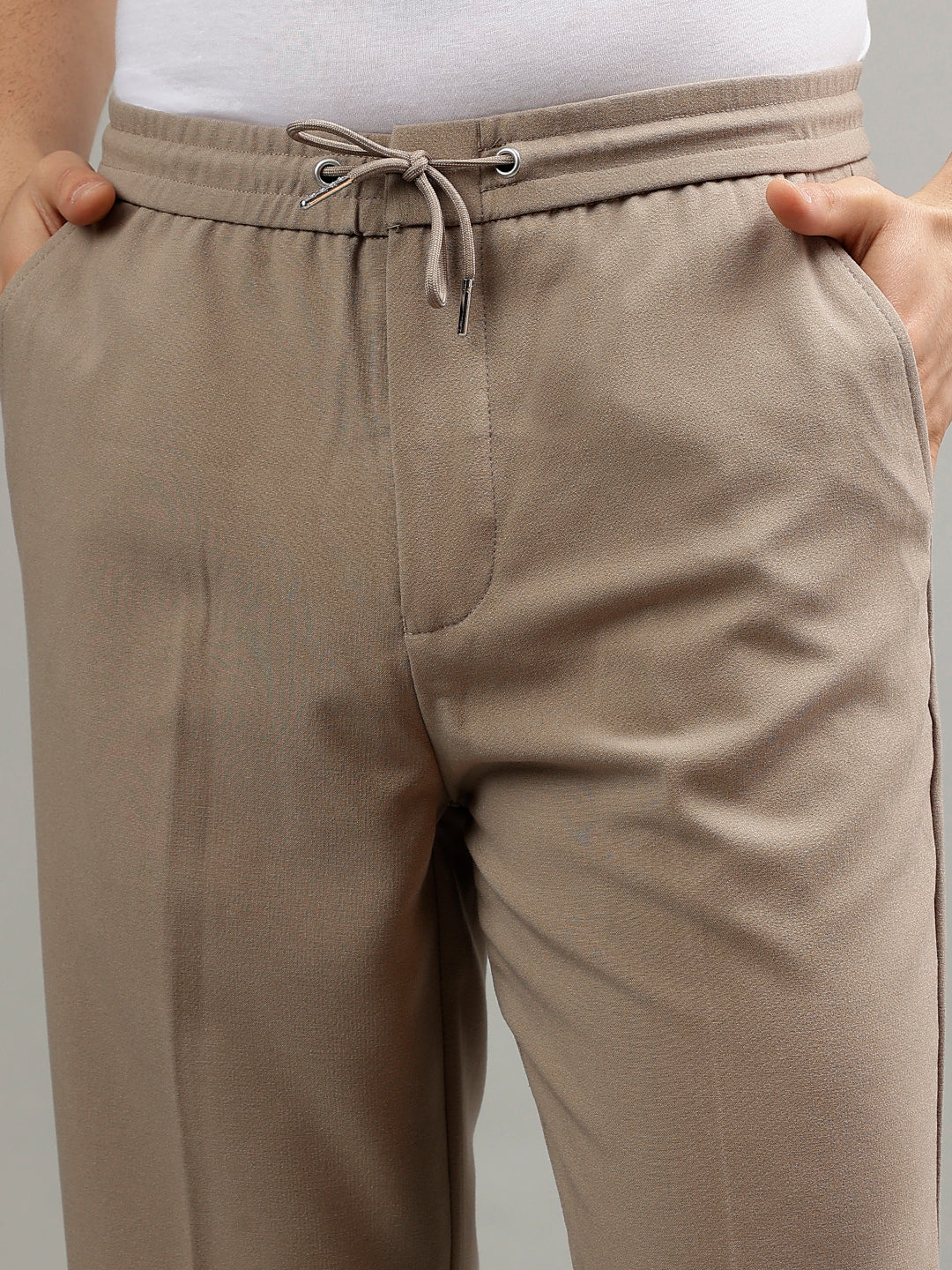 Lindbergh Men Beige Solid Mid-Rise Regular Fit Regular Trouser