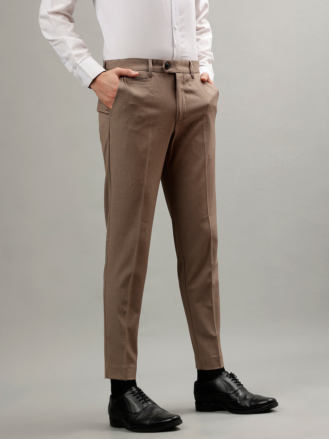 Lindbergh Men Beige Solid Mid-Rise Slim Fit Formal Trouser