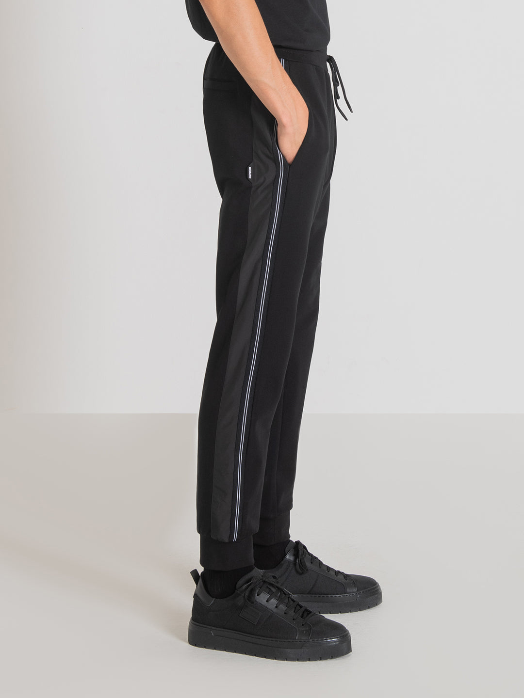 Antony Morato Men Black Solid Slim Fit Sweatpant