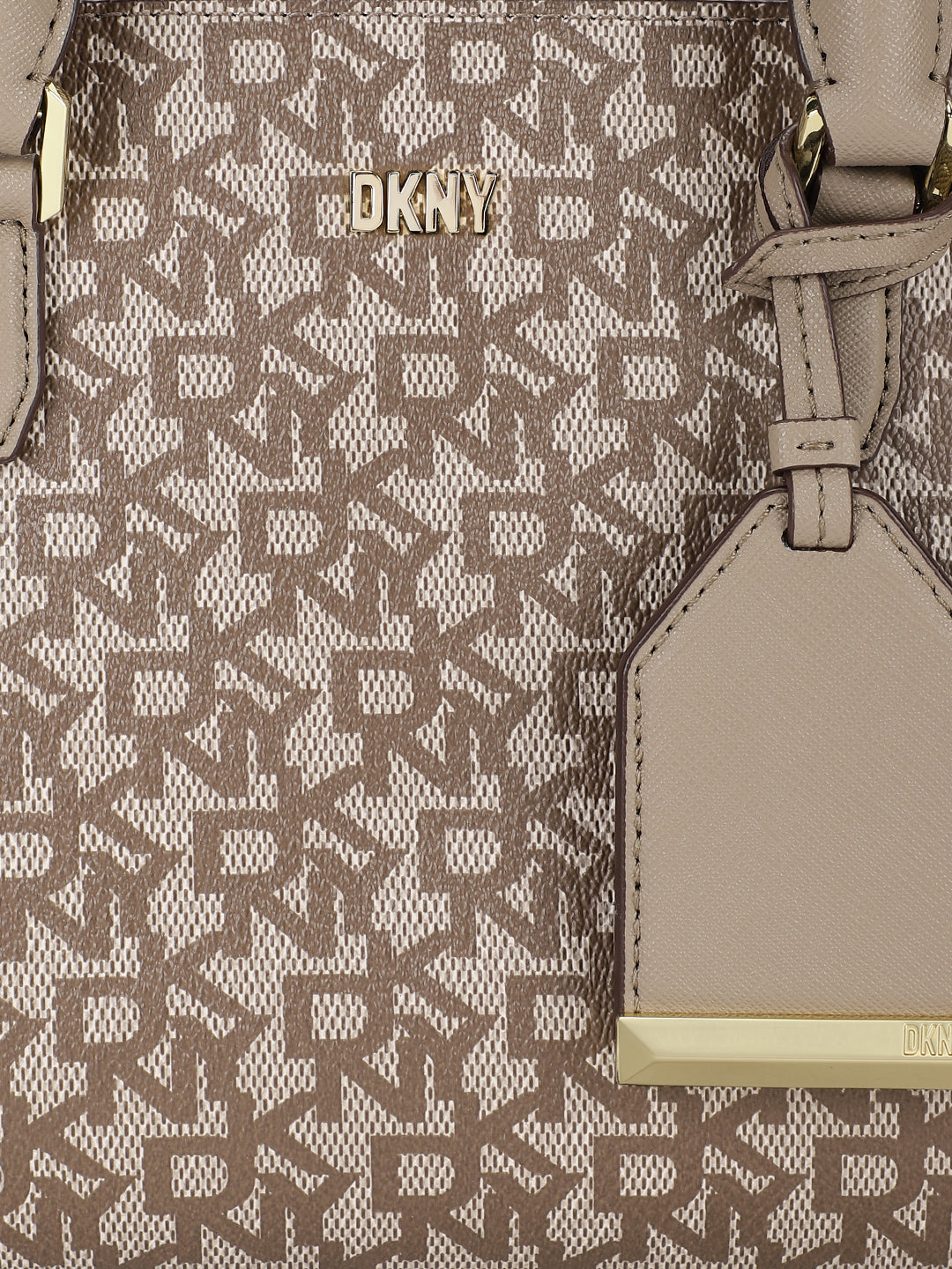 What do you think about this crossbody caramel dkny bag? Is it nice or not  really? can't fully understand the vibe of it, considering keep it or  return. : r/OUTFITS