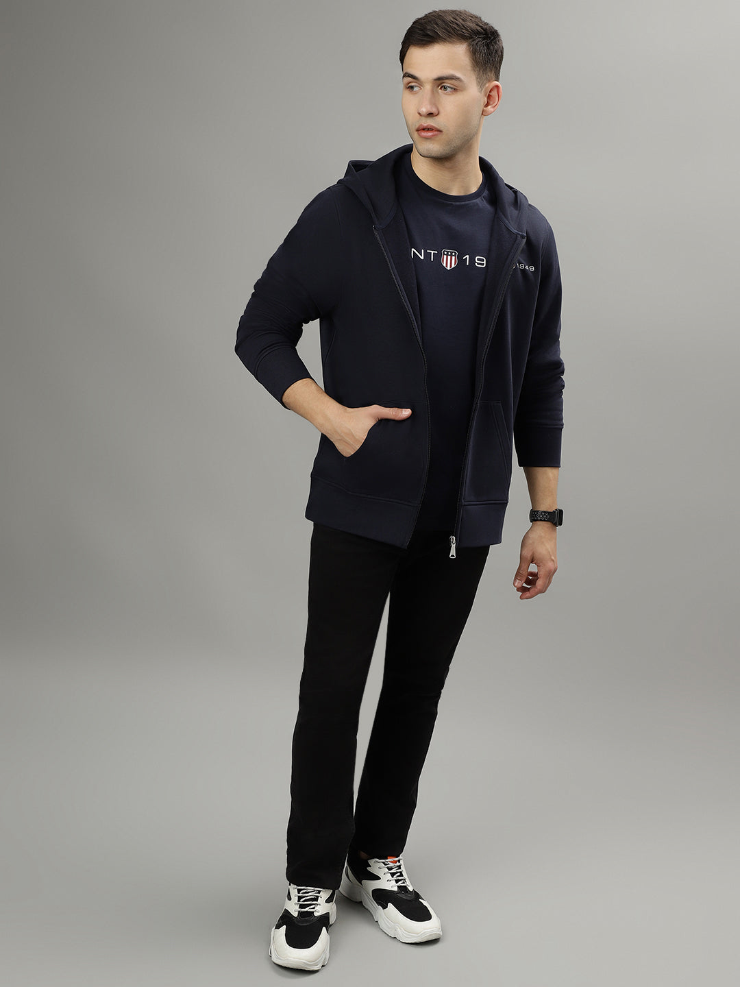 Gant Men Navy Blue Solid Hooded Long Sleeves Sweatshirt