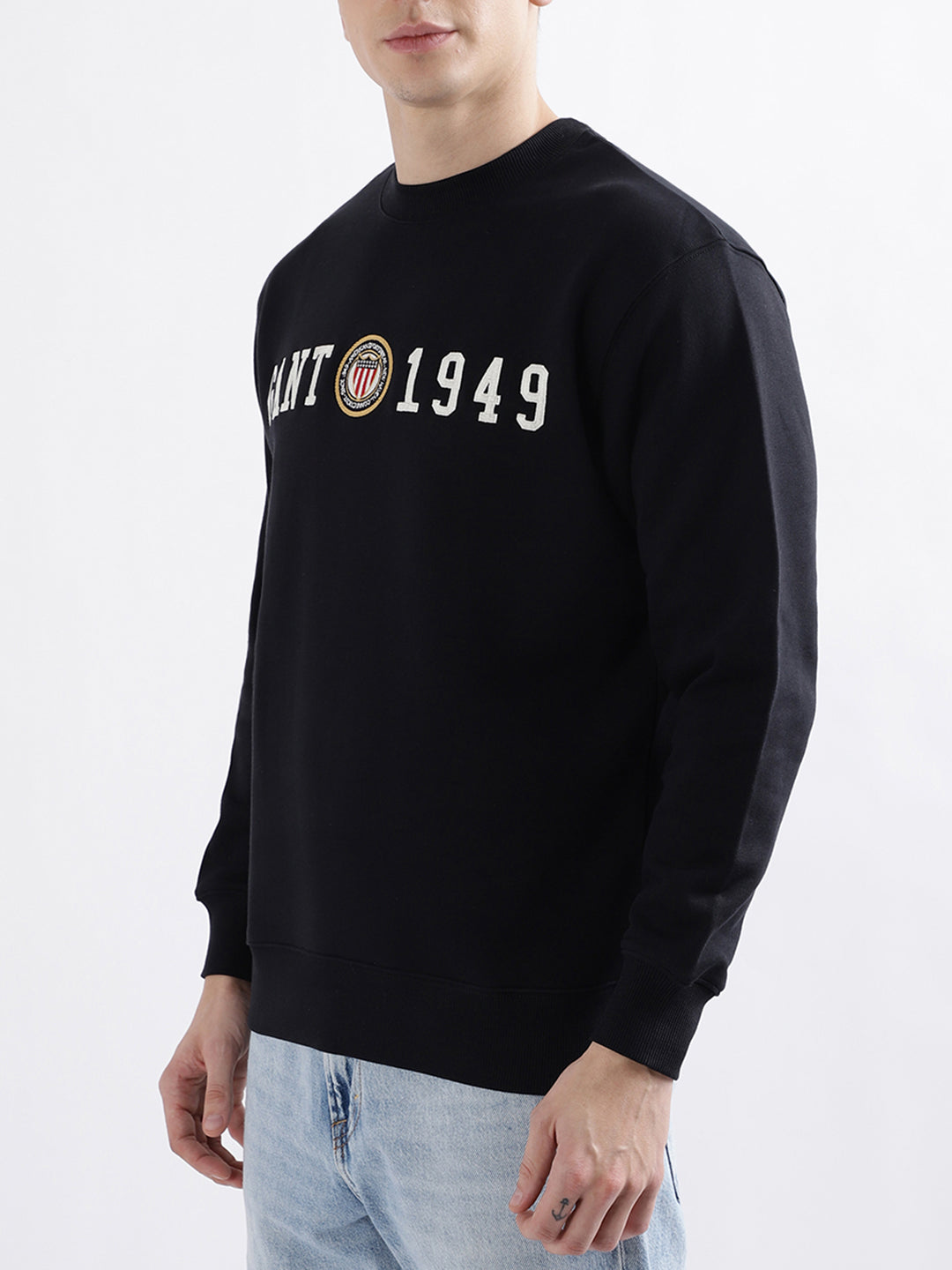 Gant Men Black Solid Full Sleeves Round Neck Sweatshirt