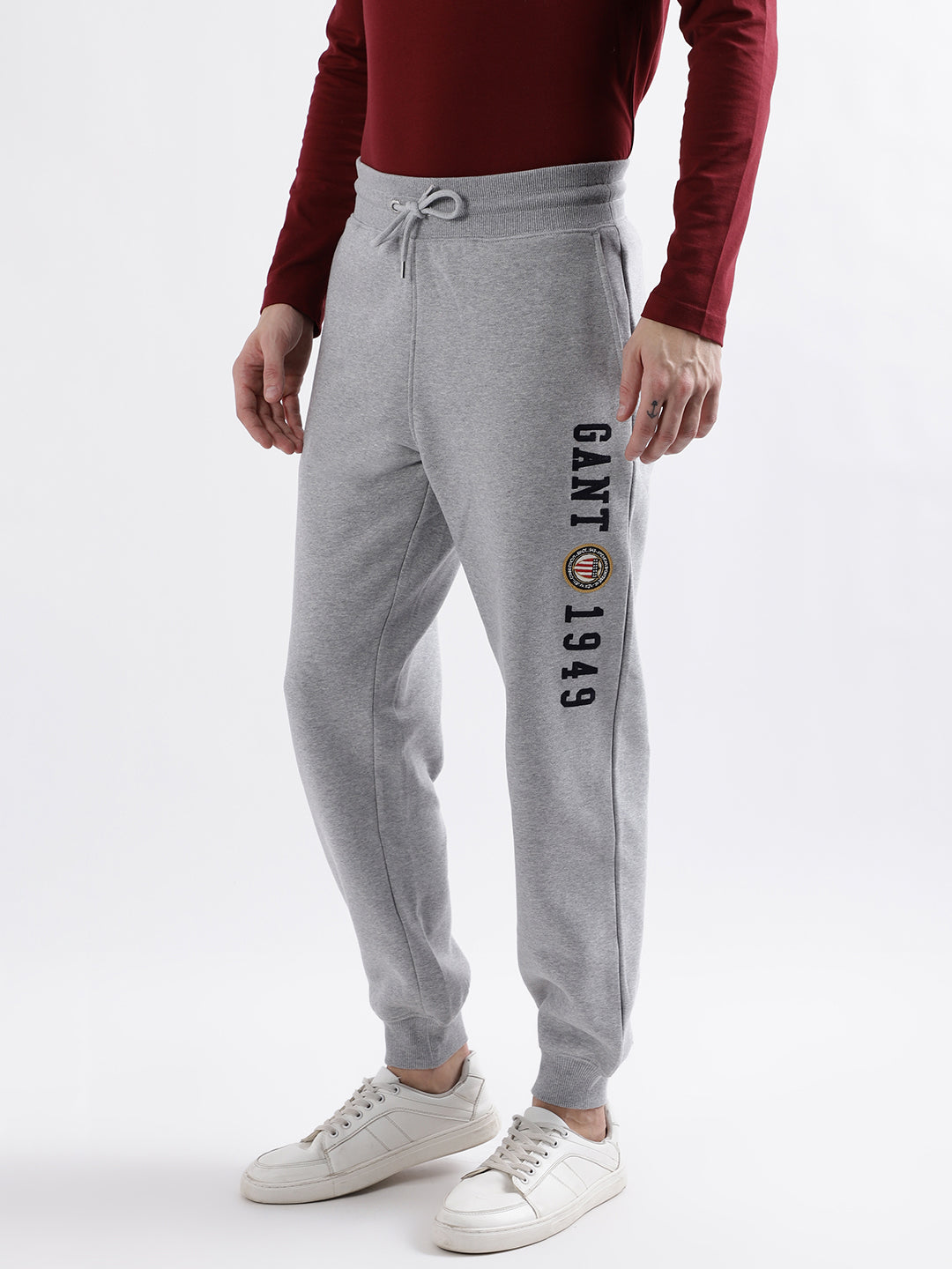 Gant Men Grey Melange Solid Relaxed Fit Sweatpant