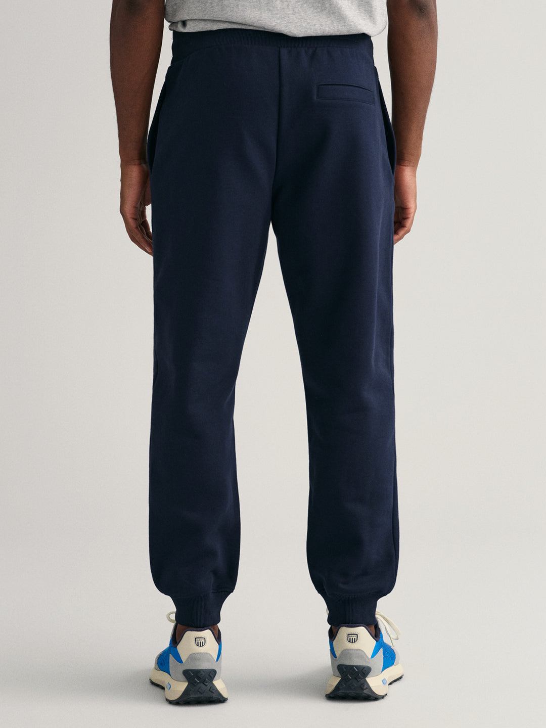 Gant Men Solid Regular Fit Sweatpant