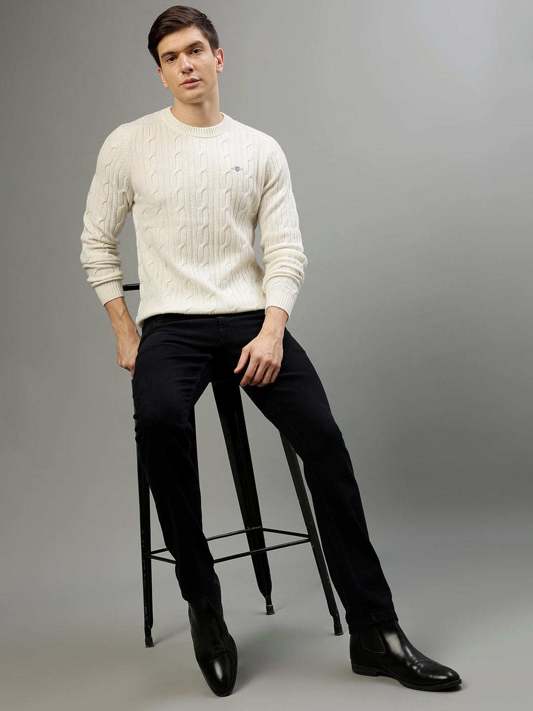 Gant Men Solid Round Neck Long Sleeves Sweater