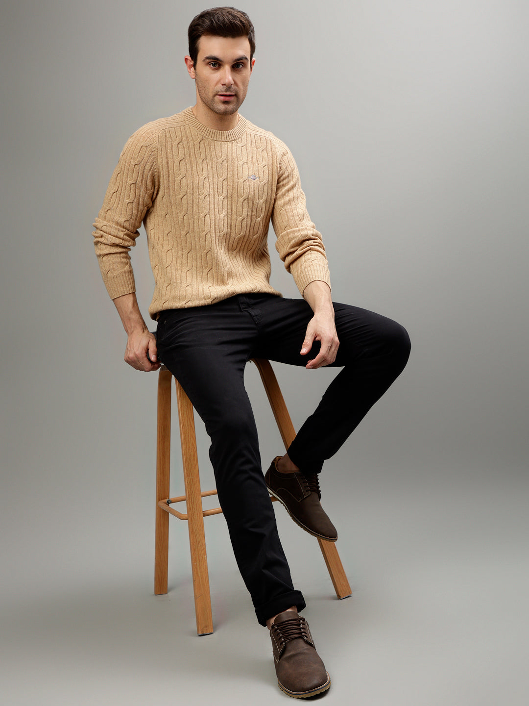 Gant Men Solid Round Neck Long Sleeves Sweater